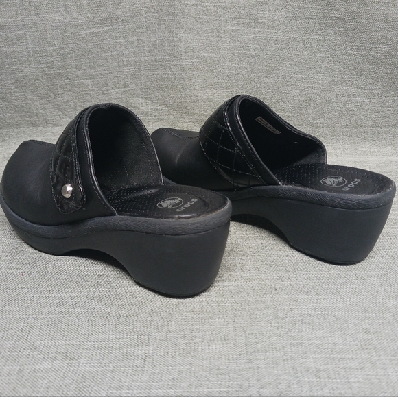 Crocs clogs good condition women's size 8 - Picture 3 of 9